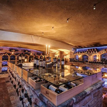 Relais&chateaux Spa-hotel Jagdhof فندق نيوستيف ام ستوبيتا